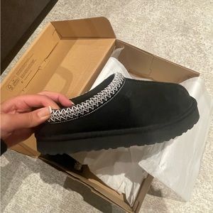 Black Ugg Platform Tasman Slippers